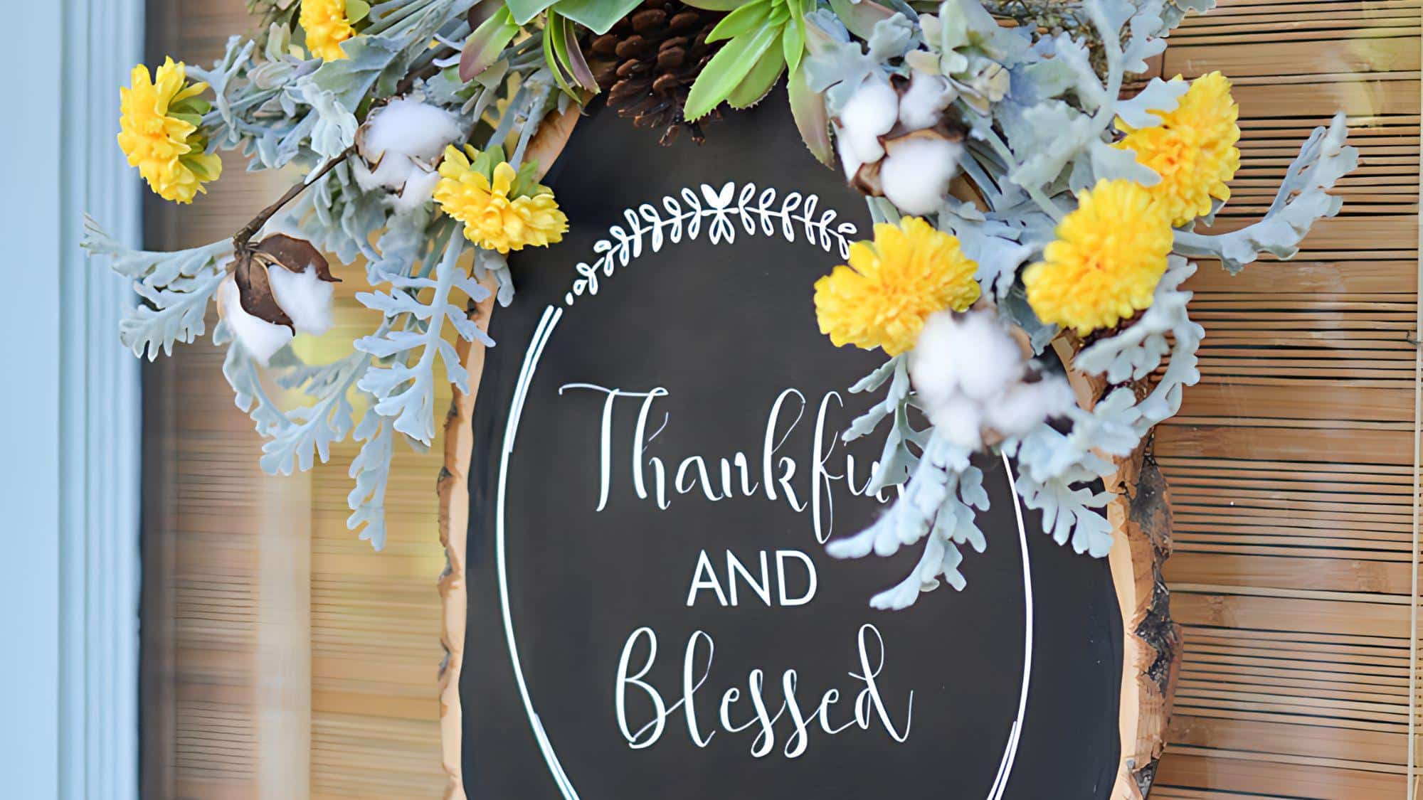 Chalkboard_Wreath_A_Customizable_Autumn_Welcome