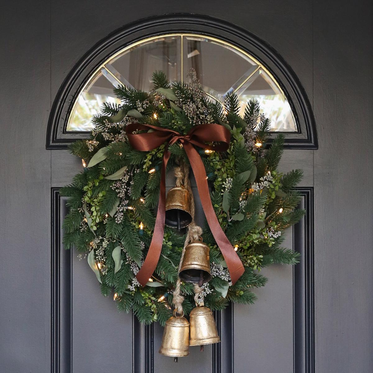 Christmas_Wreath_with_Bells