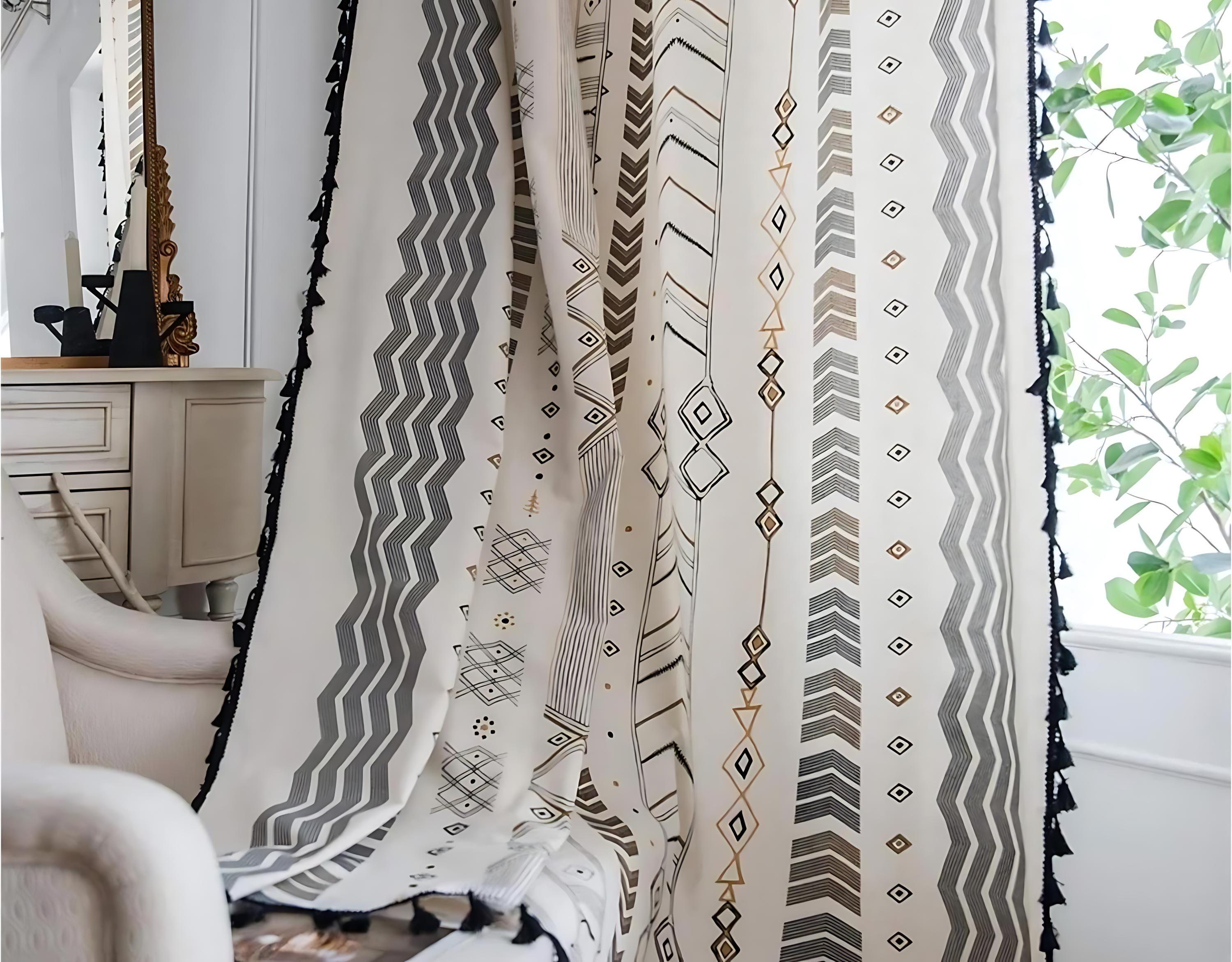 Geometric_Patterned_Curtains