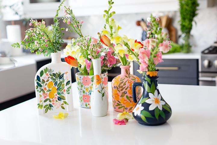 Illustrated_Vases