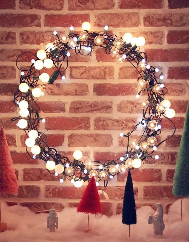 Light_String_Christmas_Wreath