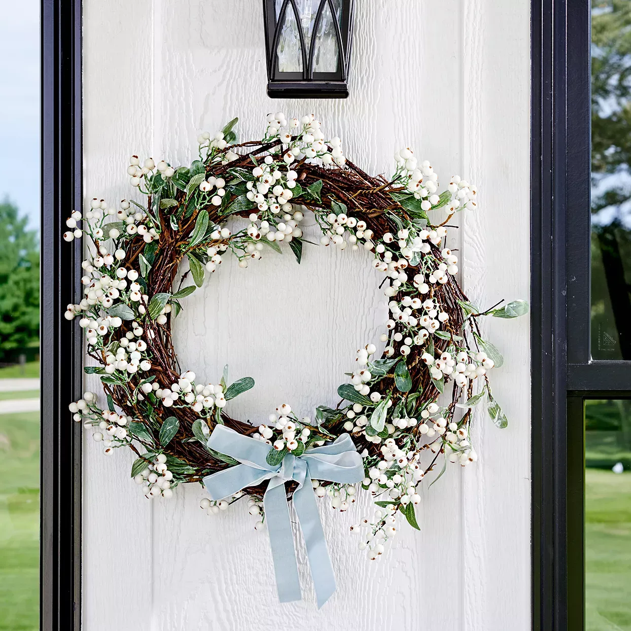 White_Berry_Wreath