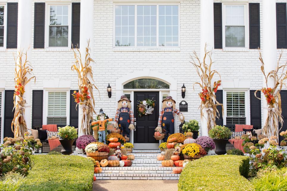 Welcome Fall with These 26 Front Porch Decorations
