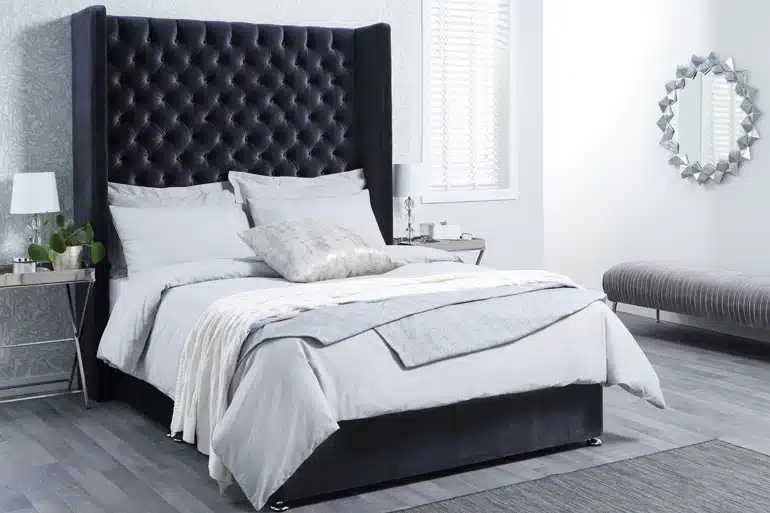  wall color will highlight the headboard and give the bedroom a chic style