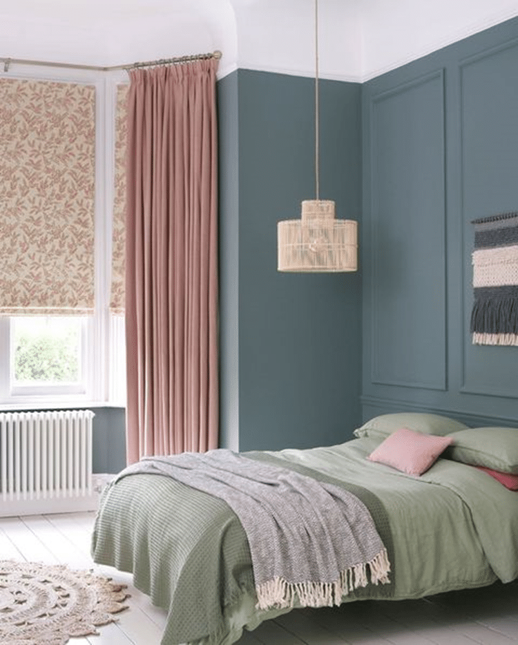 Color-Blocking Green Bedroom