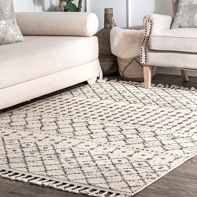 Rugs and Throws for Textured Warmth