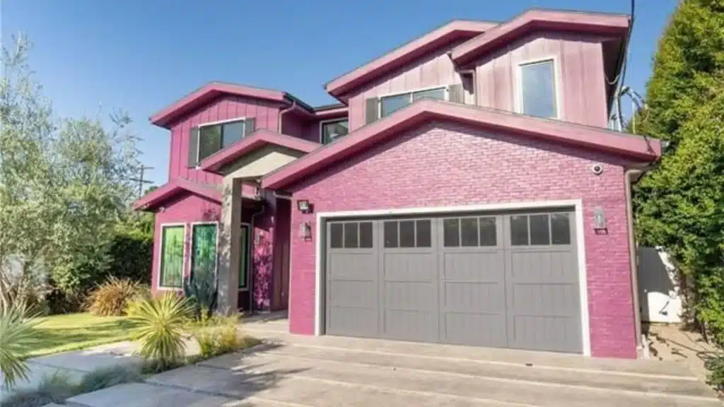 Bella Thorne's Hot Pink House