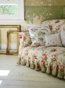 10 Amazing Floral Sofas: Transform Your Home Instantly! - A House in ...