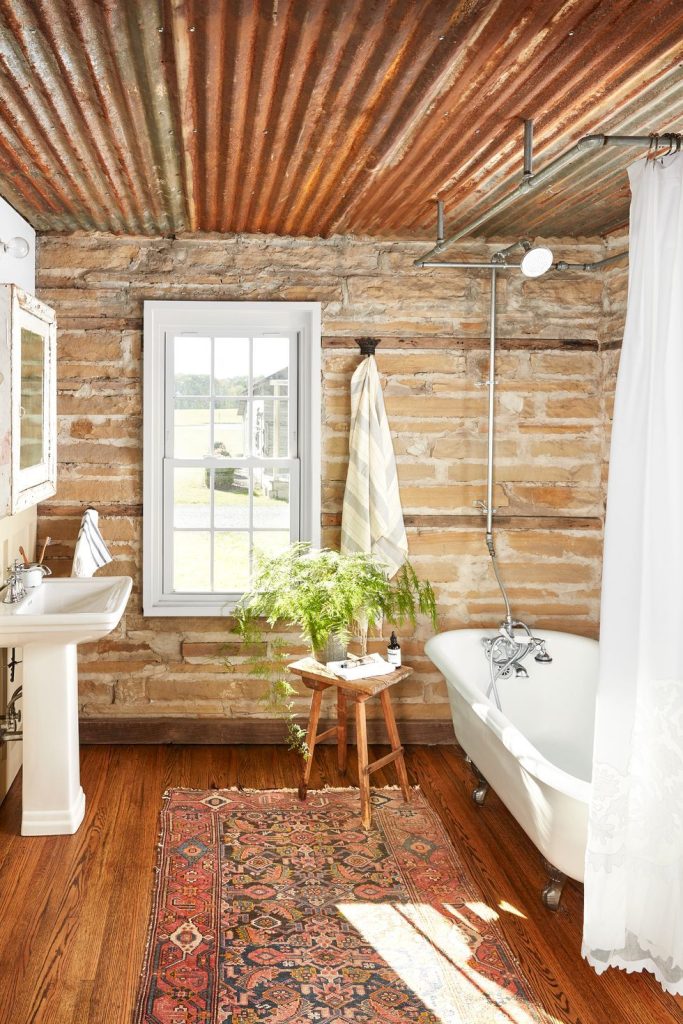 Barn Like Bathroom farmhouse decor ideas
