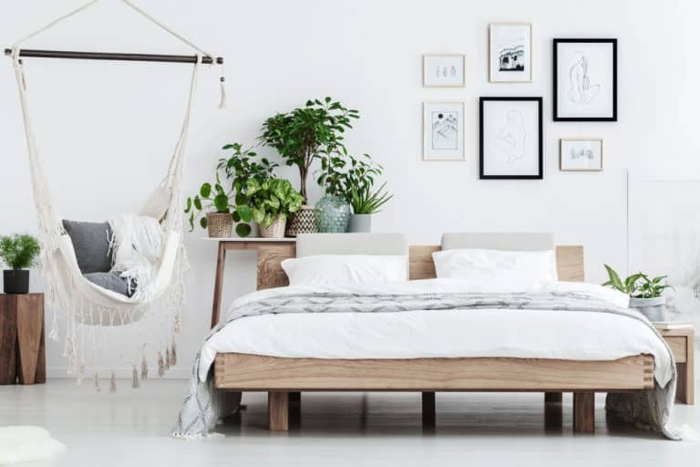 Wise Use of Natural Materials for mid century modern bedroom