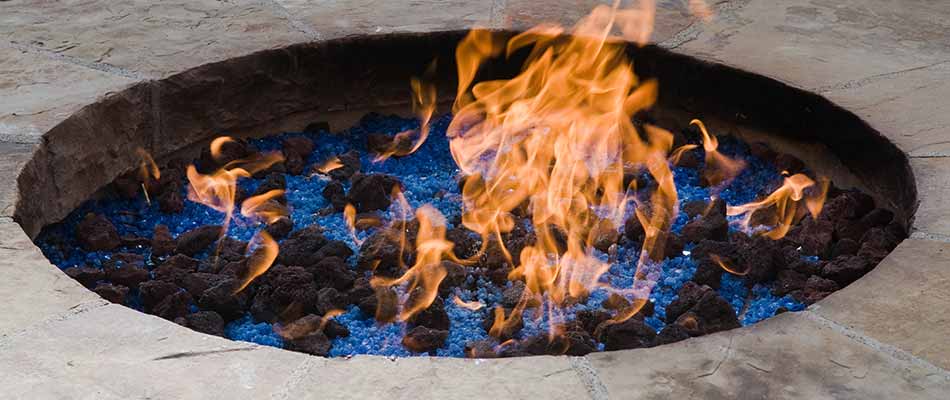 7 Reasons Why Gas Fire Pits Are Better Than Wood Fire Pits