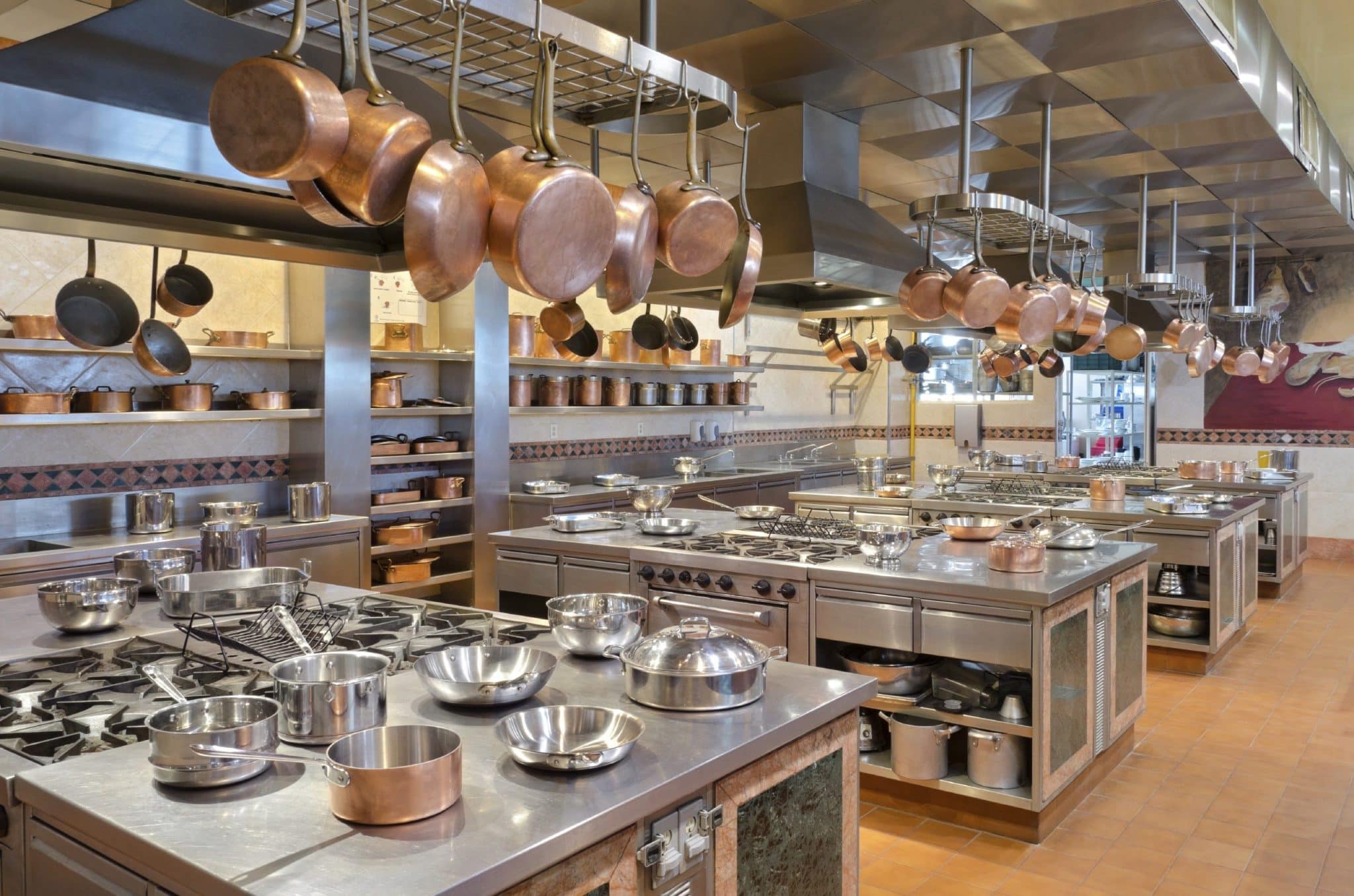 How to Choose Lighting Fixtures for Industrial Kitchen