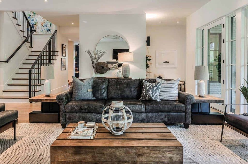 25 Smart Ways to Separate Your Entry from the Living Room - A House in ...