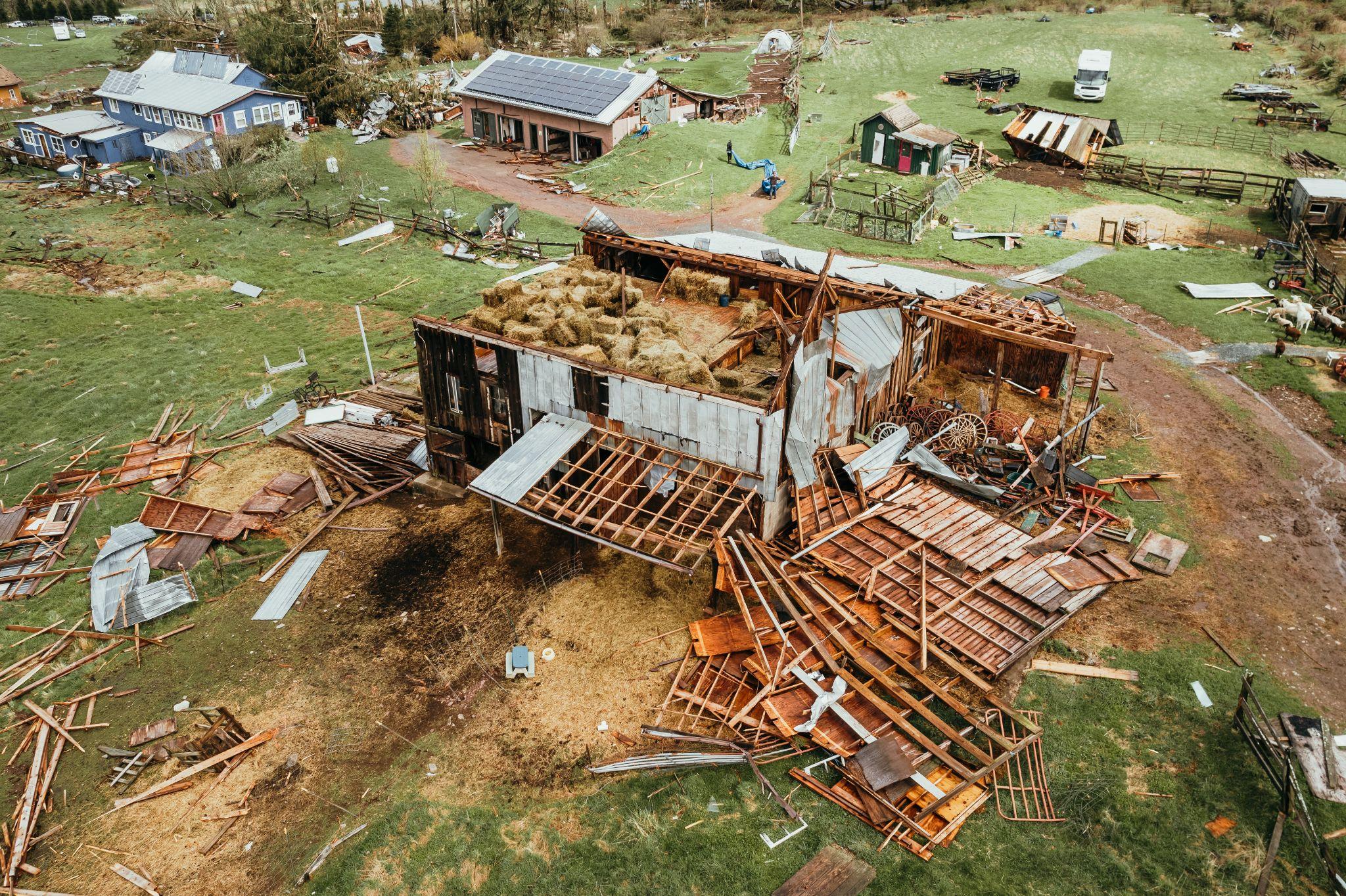 Roof Resilience: Identifying and Addressing 10 Signs of Storm Damage