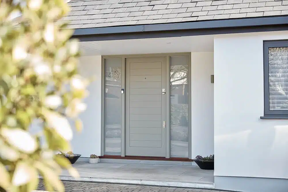 How to Select a Bespoke Door for a New Home