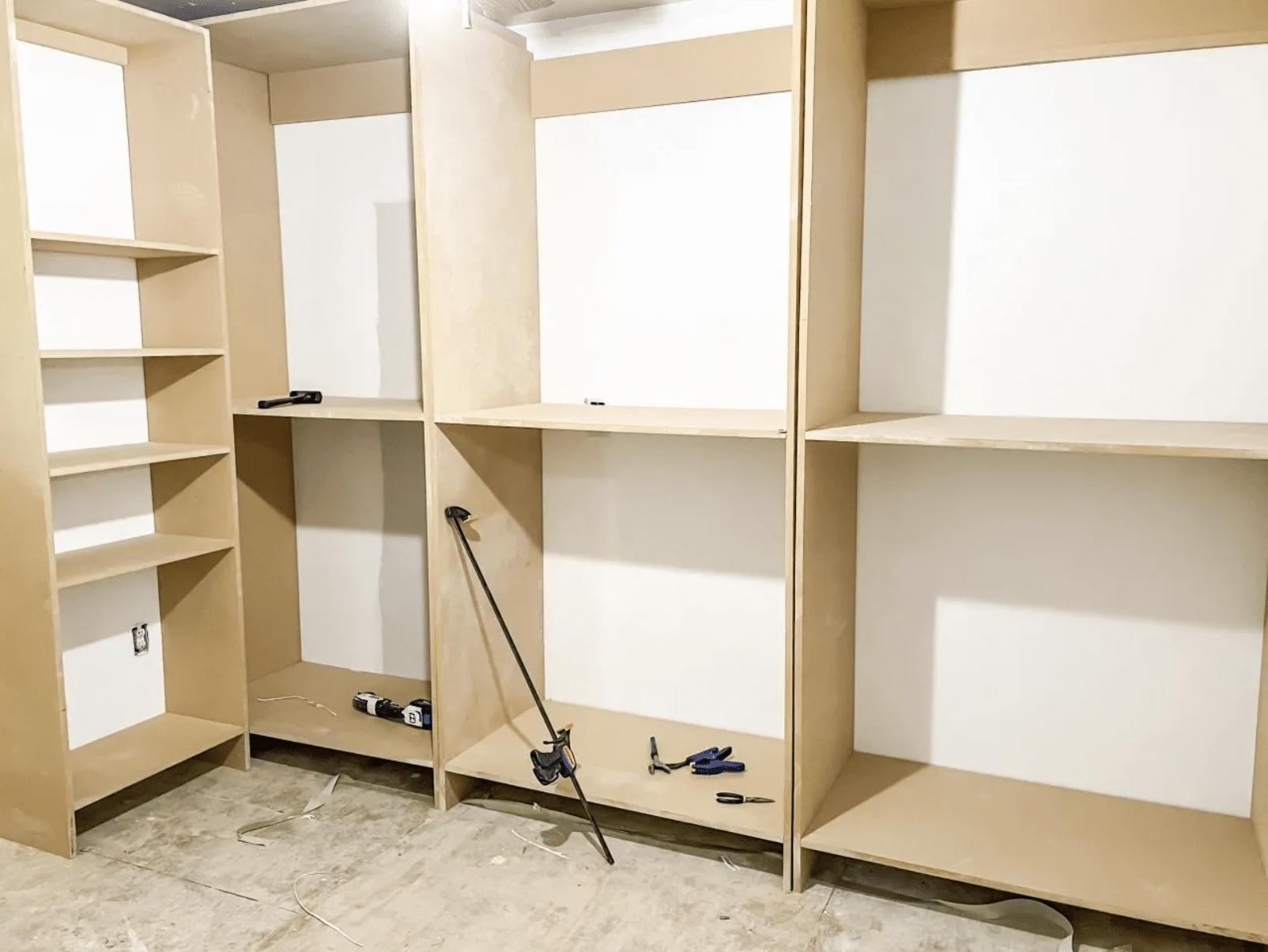 DIY Walk-in Closet: A Comprehensive Step-by-Step Guide