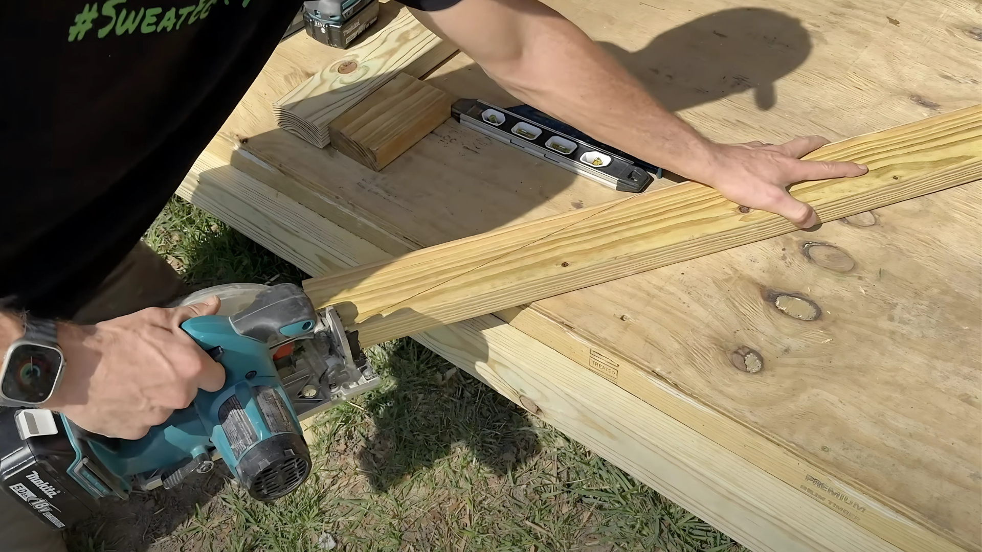 Step_3_Cut_the_Joists_Without_Angle_Math