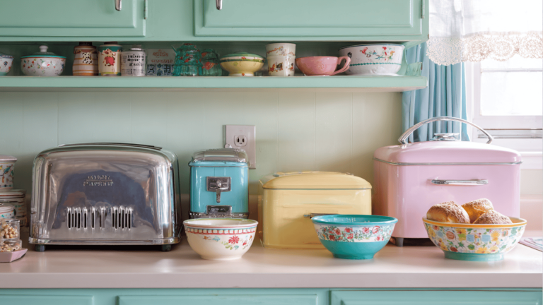 1950s Kitchen Style Guide: Ideas, Colors & Tips - A House in the Hills
