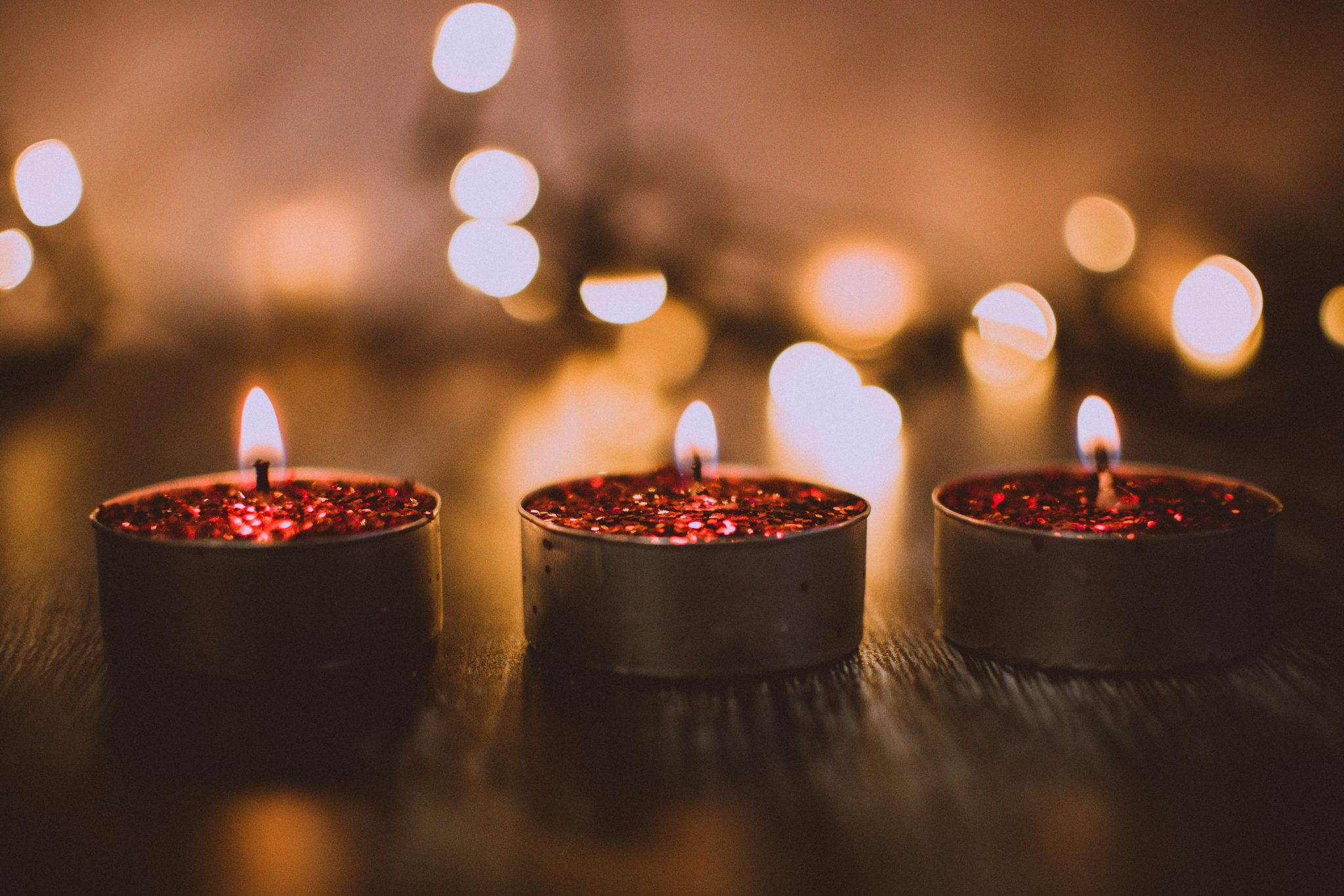 How Candles Can Enhance Your Home's Interior Design
