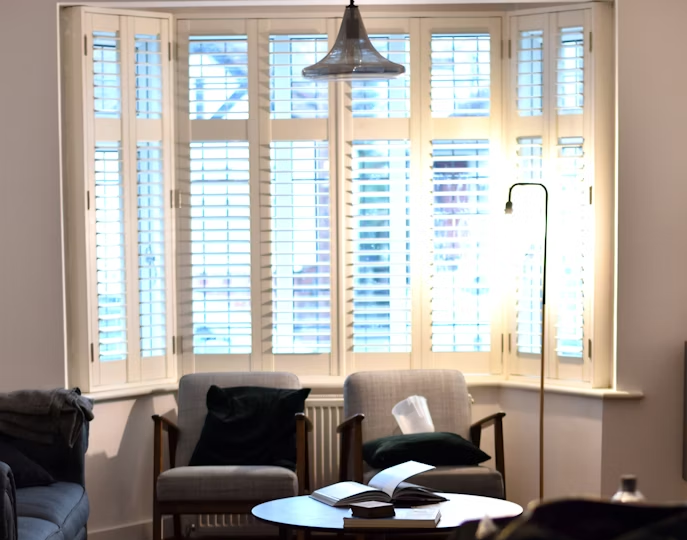 Shutters That Hold Up To Florida’s Heat – Complete Homeowner’s Guide