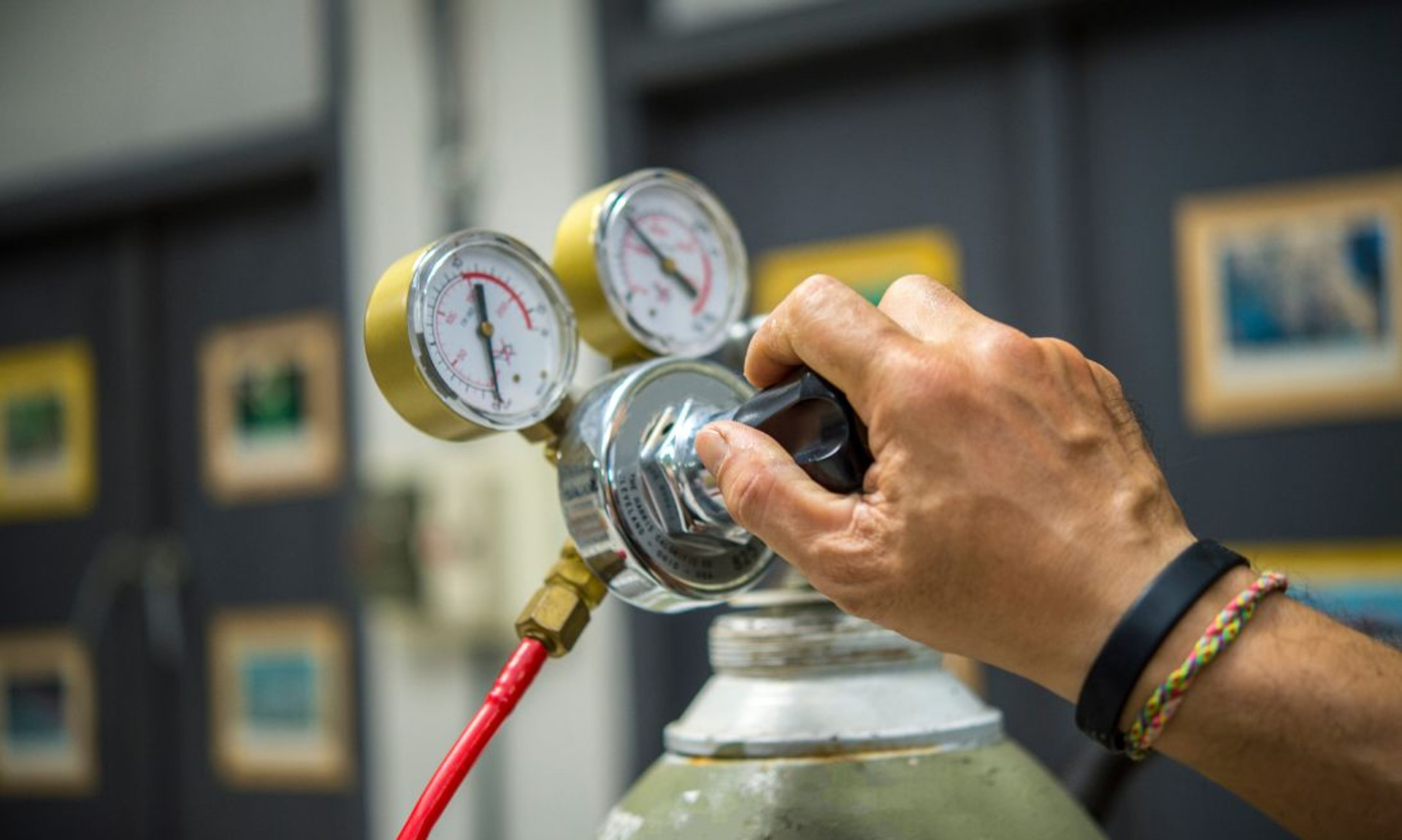 What to Check When Looking for Air Regulators for Sale