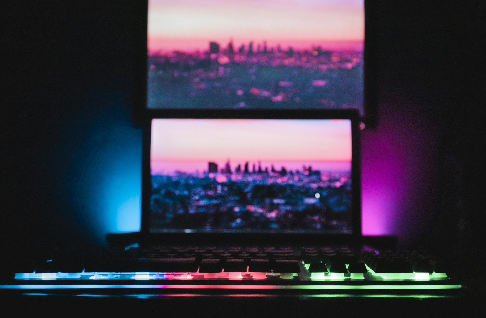 Laptop vs. Stationary PC: What is best for the home office?