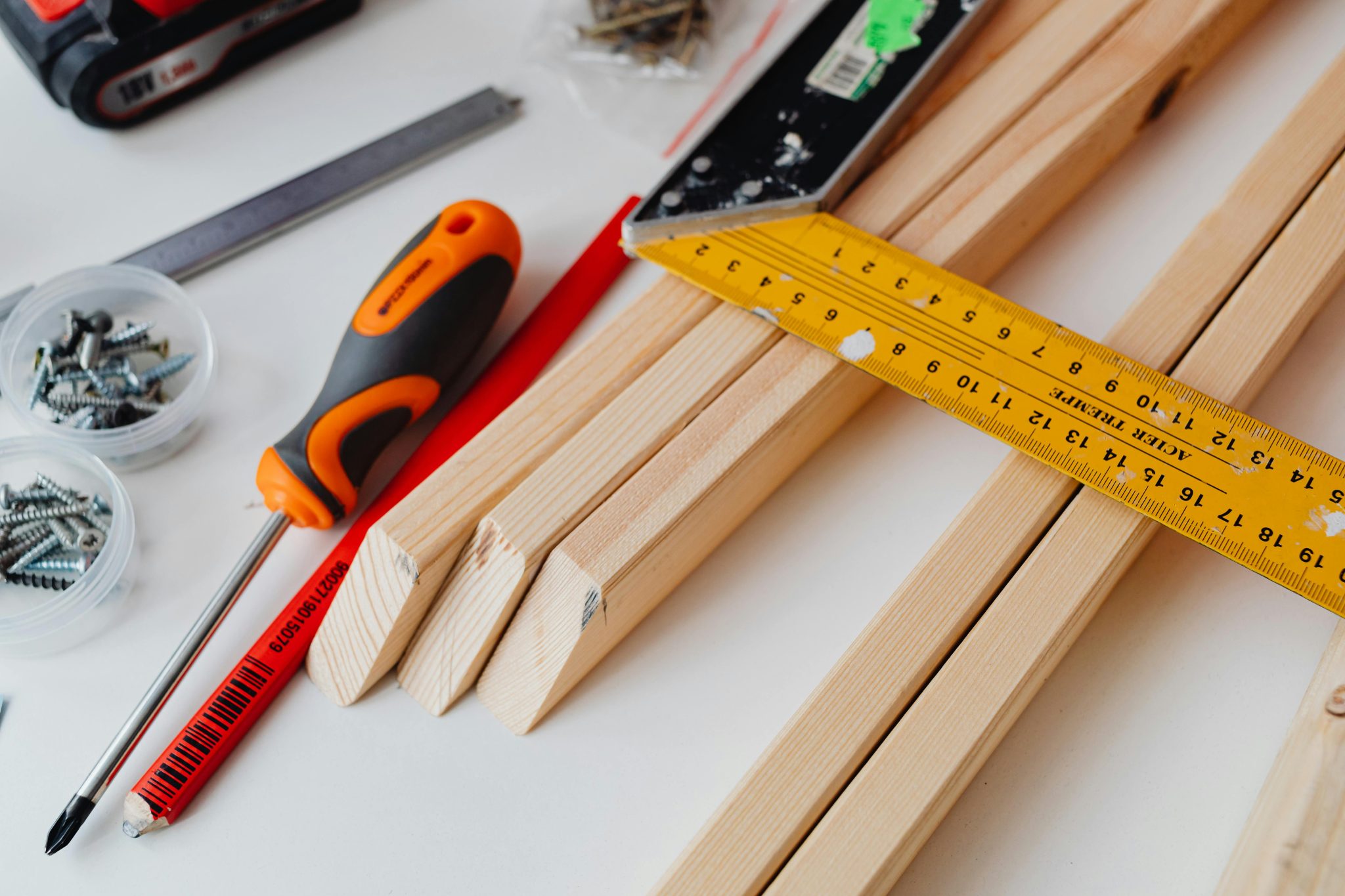 How to Segment and Strategize for High-Margin Tools vs. High-Volume Supplies for Construction