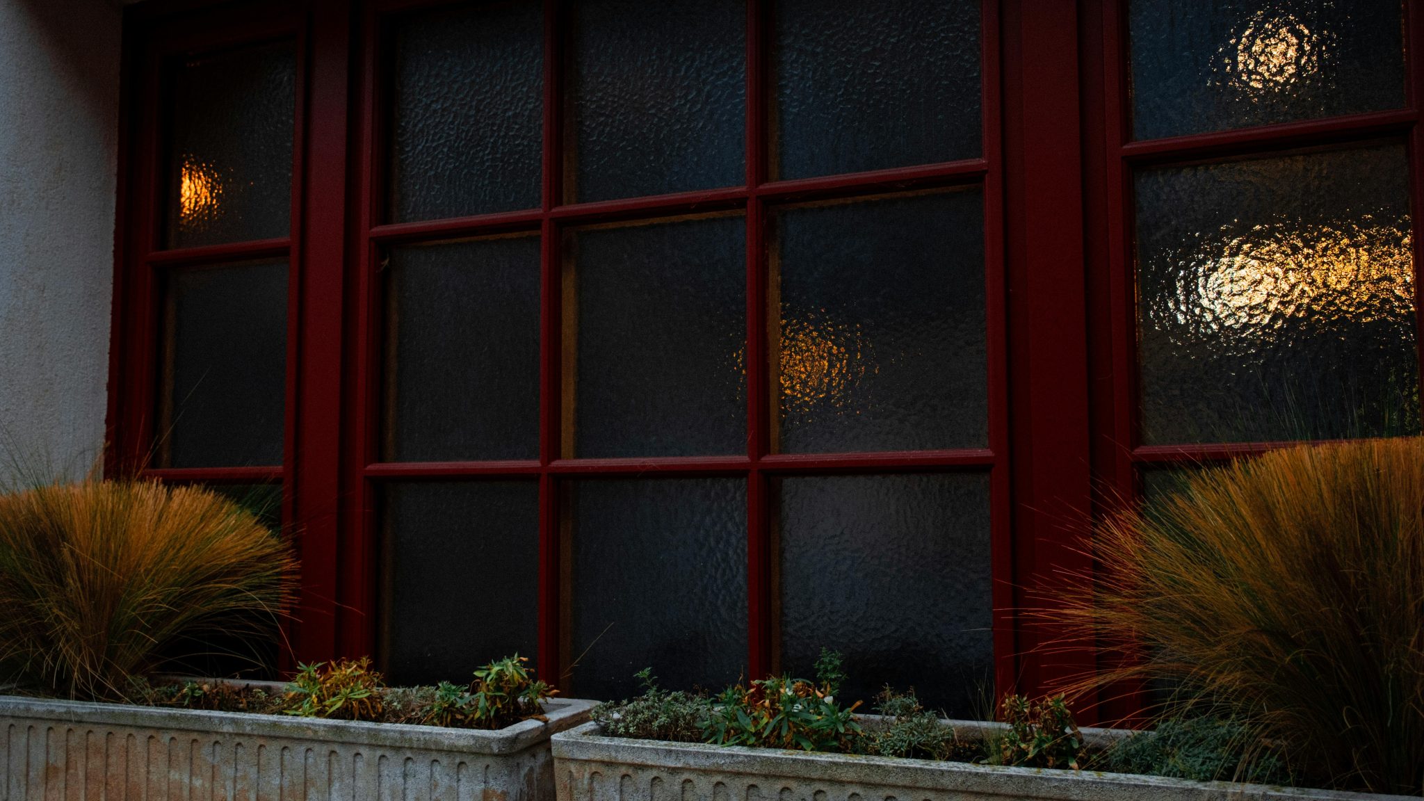 Designing for Peace: Using Modern Windows to Reduce Visual and Noise Clutter