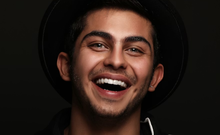 The Psychology of First Impressions: How Your Smile and Home Aesthetic Work Together