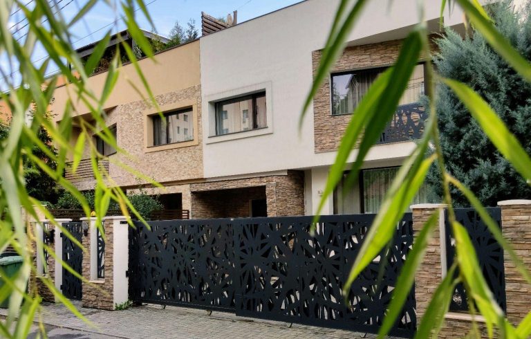 How to Build a Fence Gate: A Step-By-Step Guide for Homeowners