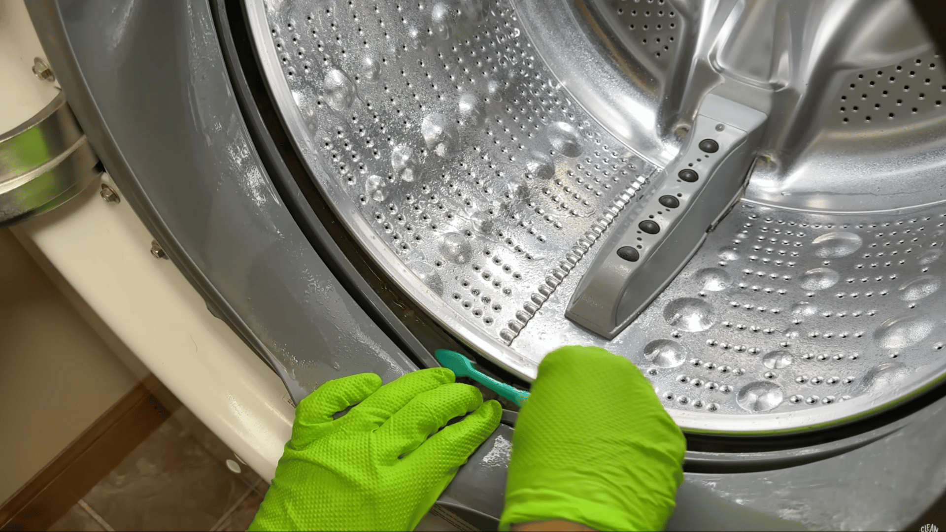 Deep Clean the Rubber Gasket