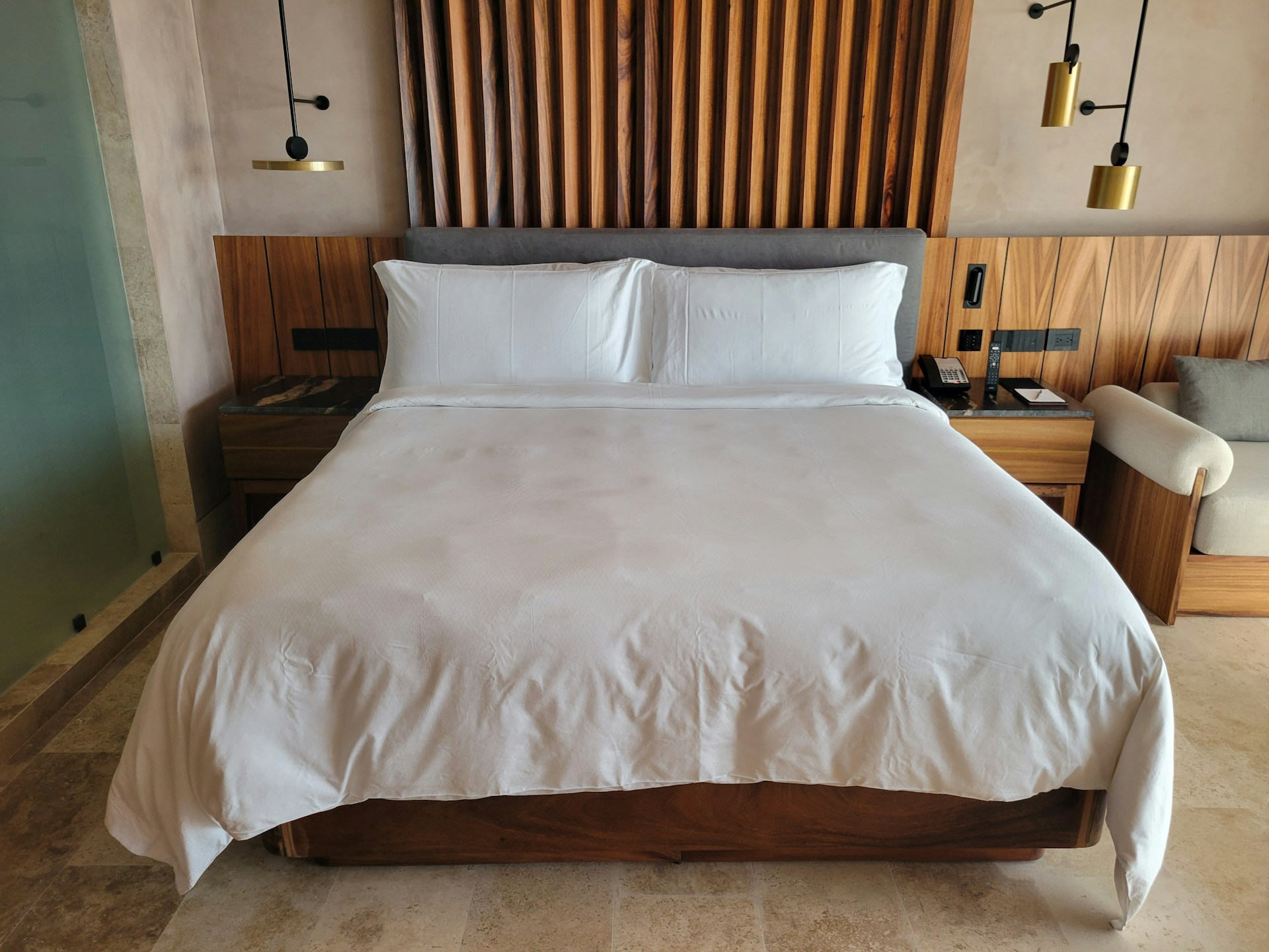 Double Bed Mattress Guide: Dimensions, Suitability, and Buying Considerations