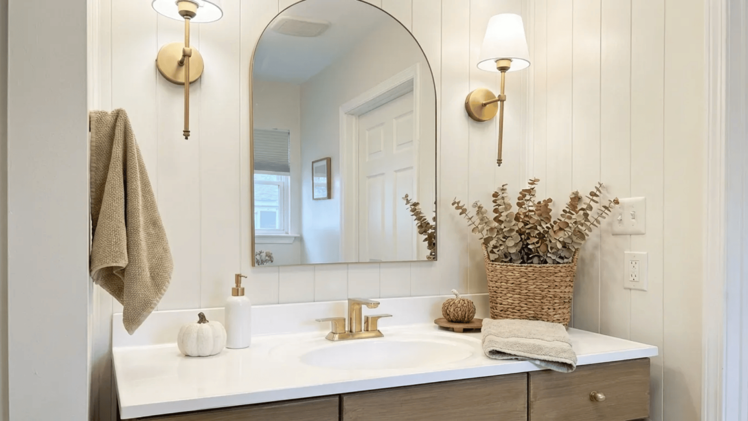21 Bathroom Lighting Ideas To Brighten Your Space