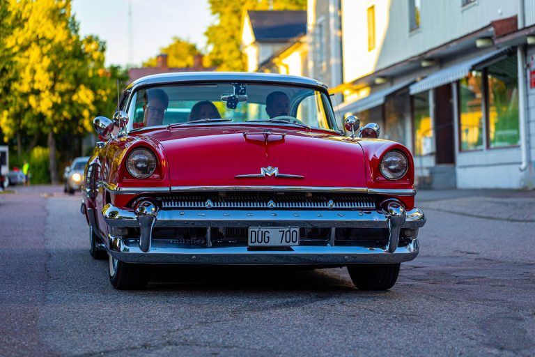 Michigan Snowbirds: Book the Car South Before Labor Day